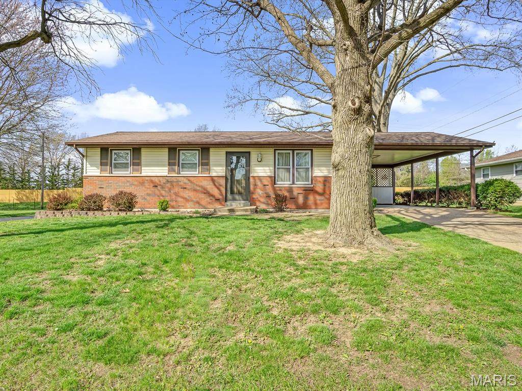 627 Mark Drive - Photo 1