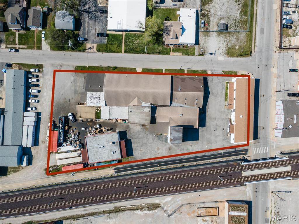 140 Iowa Avenue - Photo 1