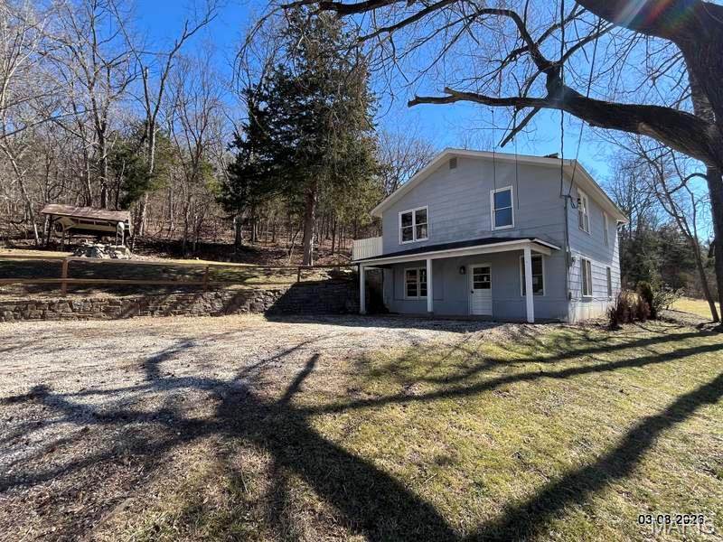 206 Hickory Lane - Photo 1