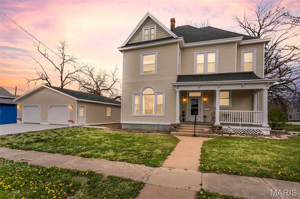 130 Monroe Street - Photo 1
