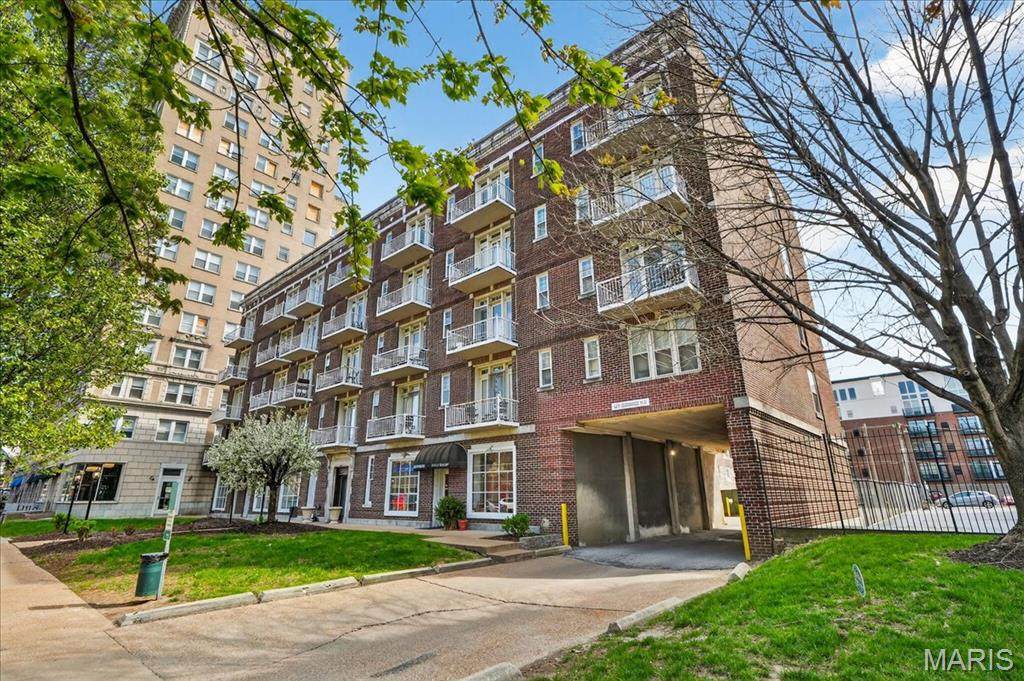 5316 Pershing Avenue - Photo 1