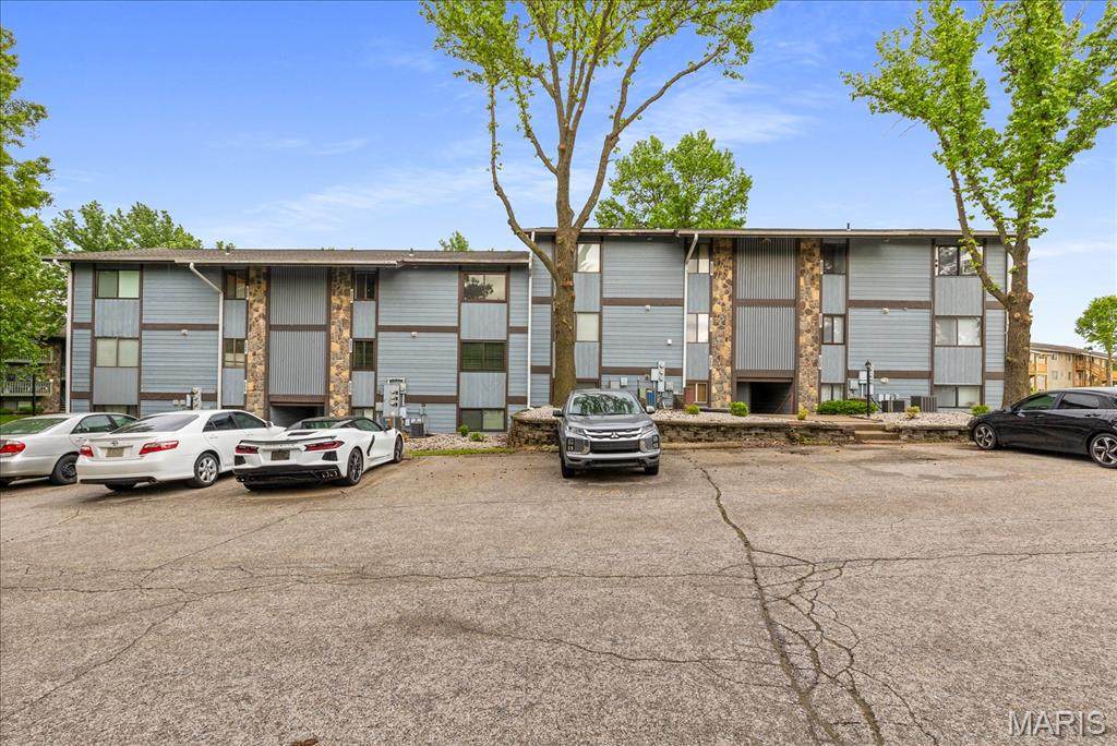 1722 Gascony Parc Drive - Photo 1