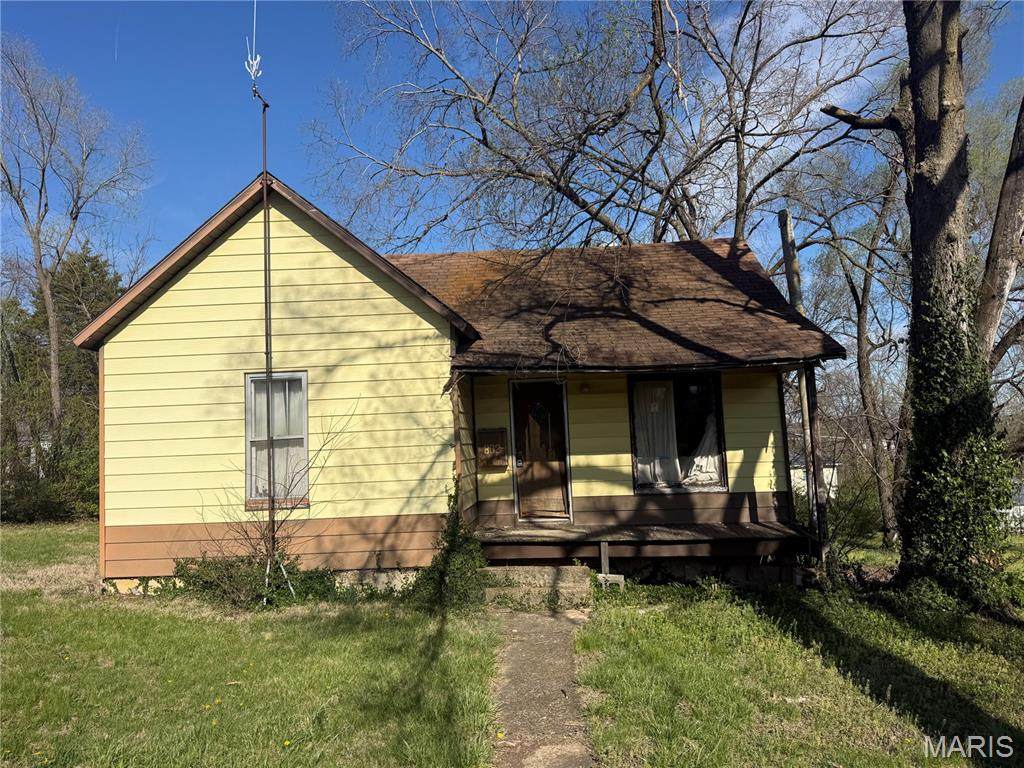 802 Tyler Street - Photo 1