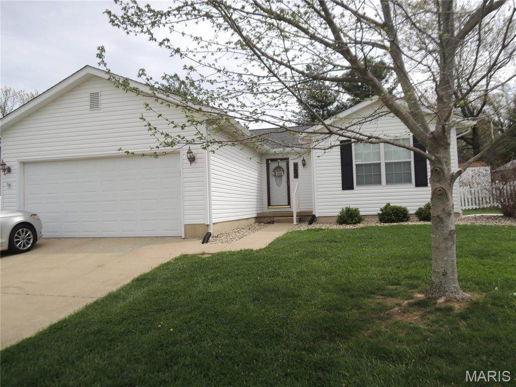 702 Pecan Street - Photo 1