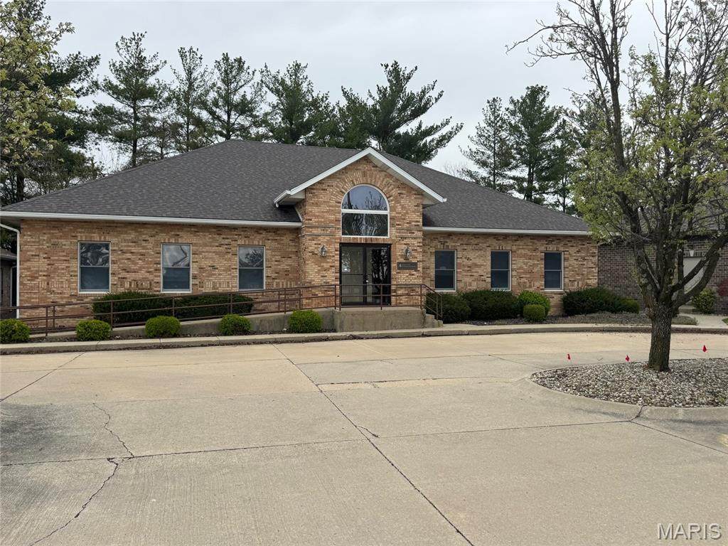 4 Sunset Hills Professional Center - Photo 1