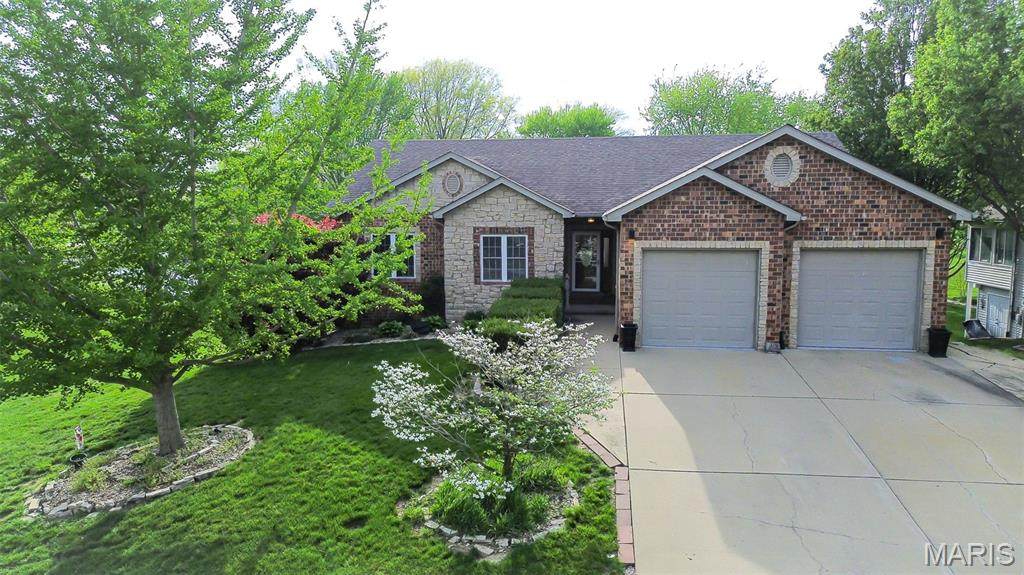 315 Westview Drive - Photo 1