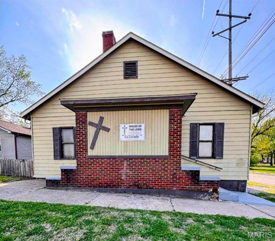 2137 Bryan Avenue - Photo 1