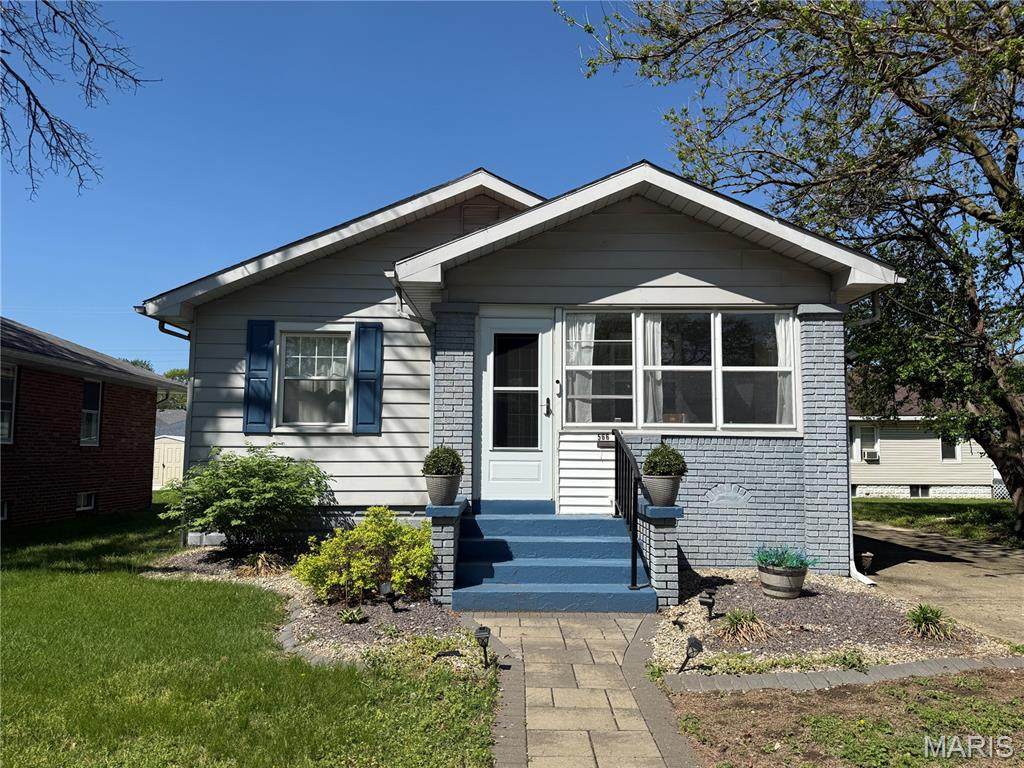 566 Hamilton Avenue - Photo 1