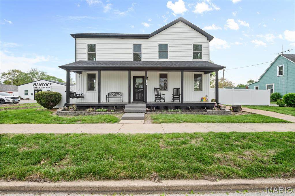 206 Douglas Street - Photo 1