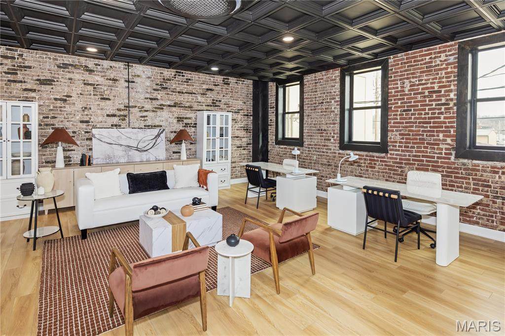 917 Broadway - Photo 1