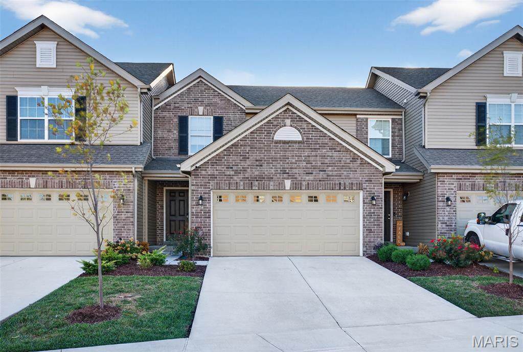 112 Deer Grove Court - Photo 1