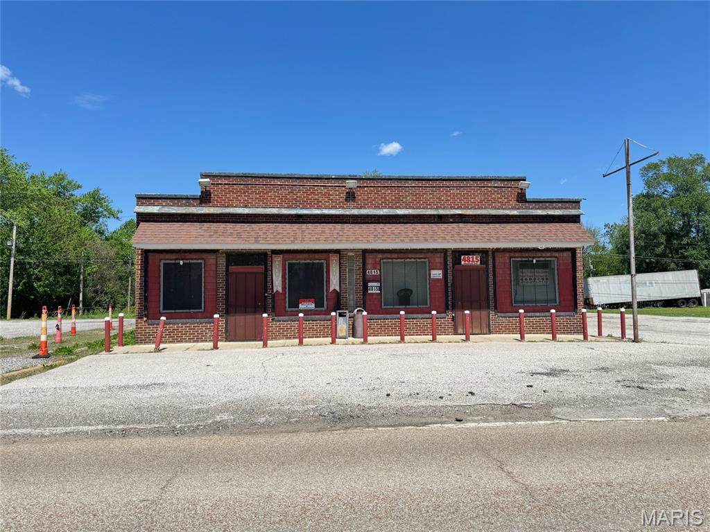 4815 Bunkum Road - Photo 1