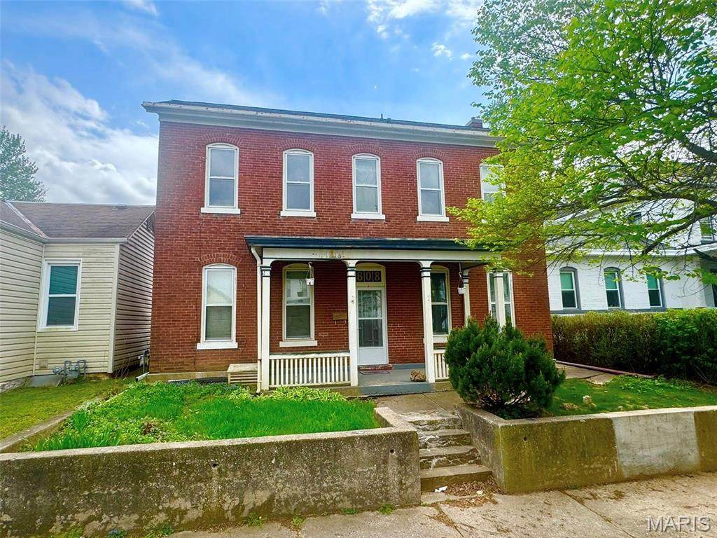 608 Adams - Photo 1
