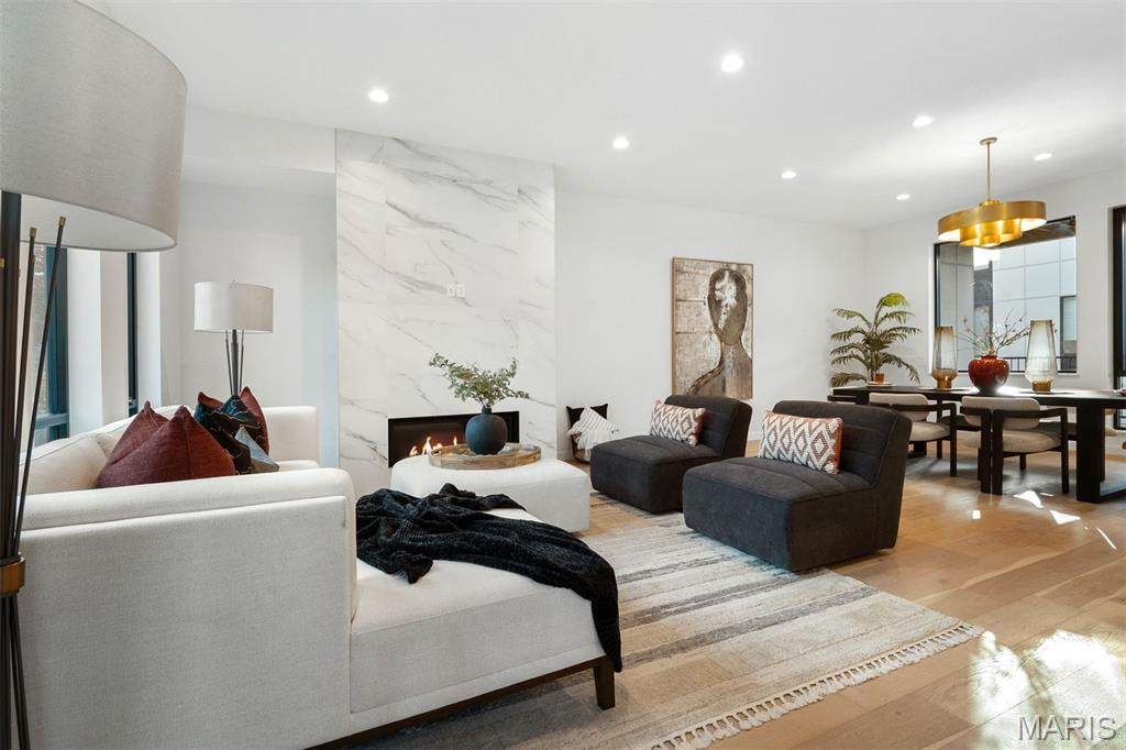 215 Sarah Street - Photo 1