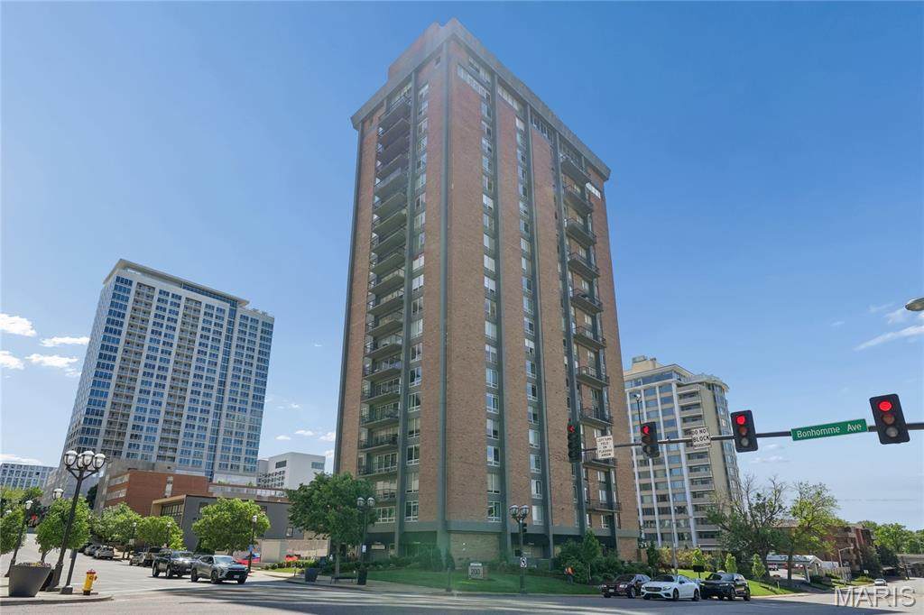 200 Brentwood Boulevard - Photo 1