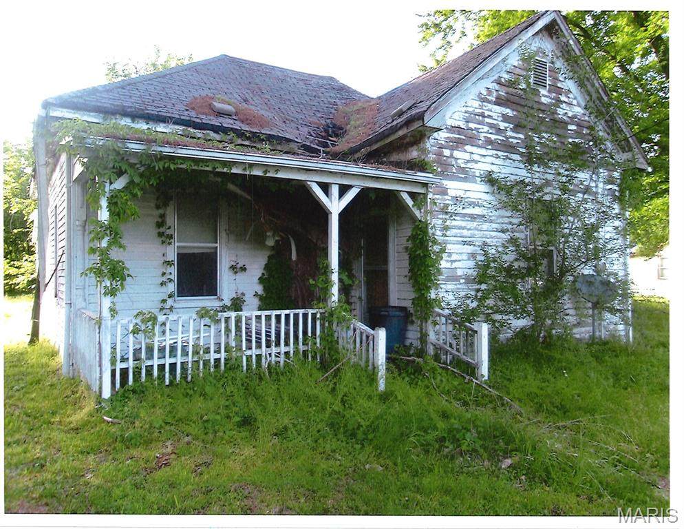 315 C Avenue - Photo 1