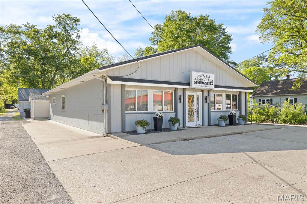1122 Vandalia Road - Photo 1