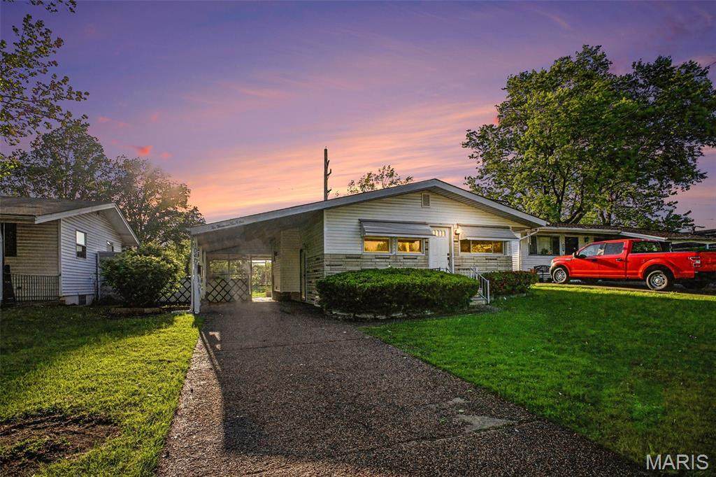 10401 Lilac Avenue - Photo 1