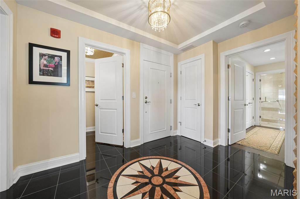 232 Kingshighway Boulevard - Photo 1