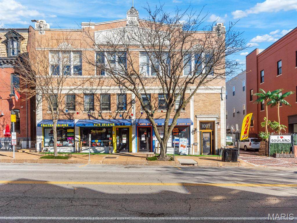 1007 Russell Boulevard - Photo 1