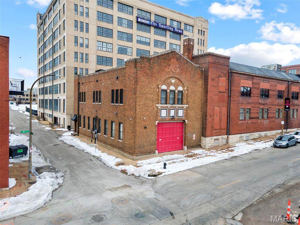 503 20th Street - Photo 1