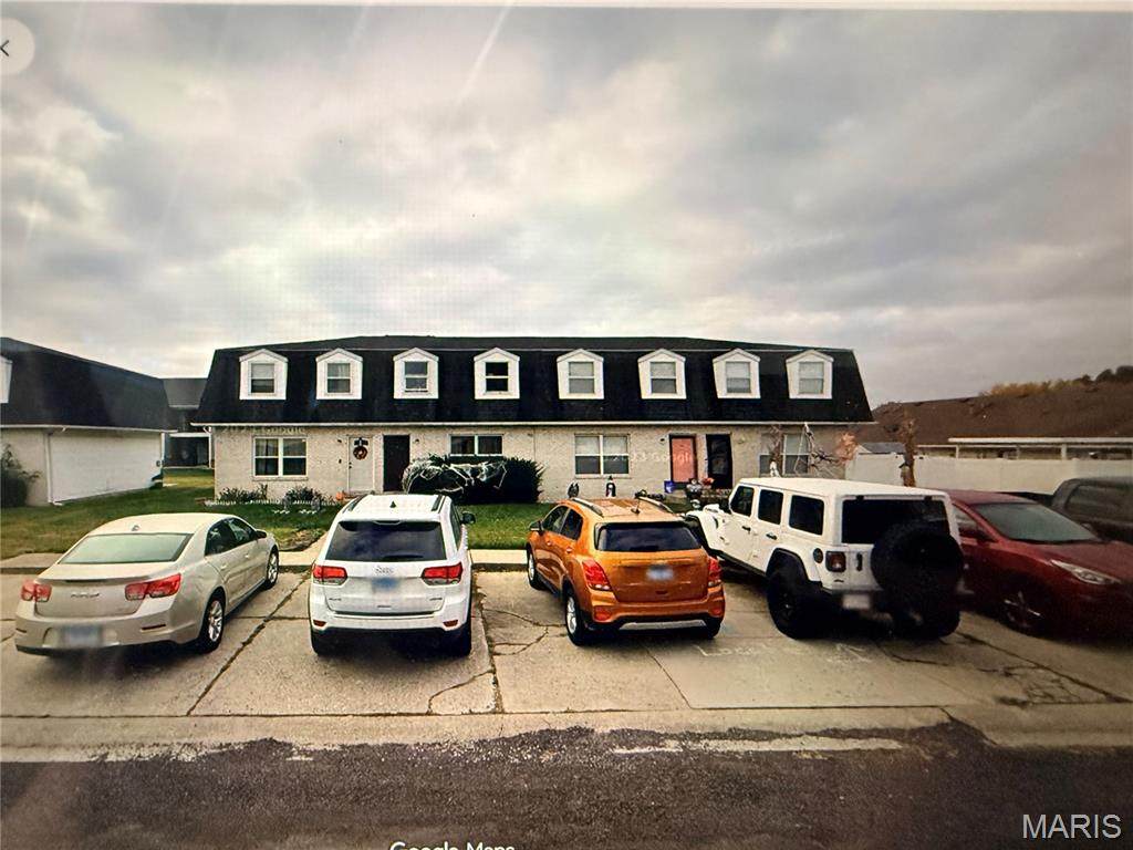 282 Aaron Court - Photo 1