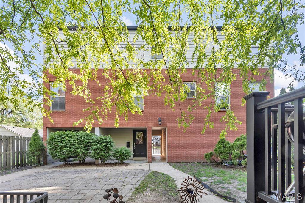 4218 Pine Boulevard - Photo 1