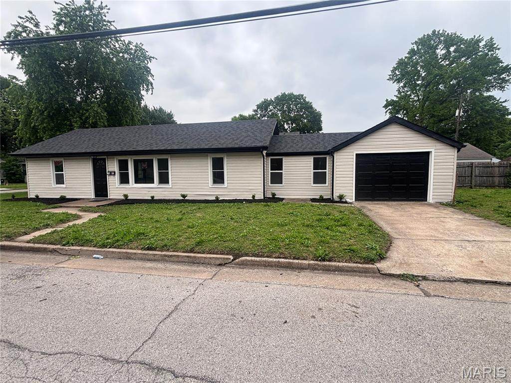 2600 25th Street - Photo 1