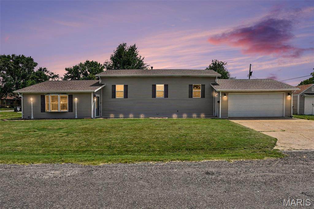 417 Young Avenue - Photo 1