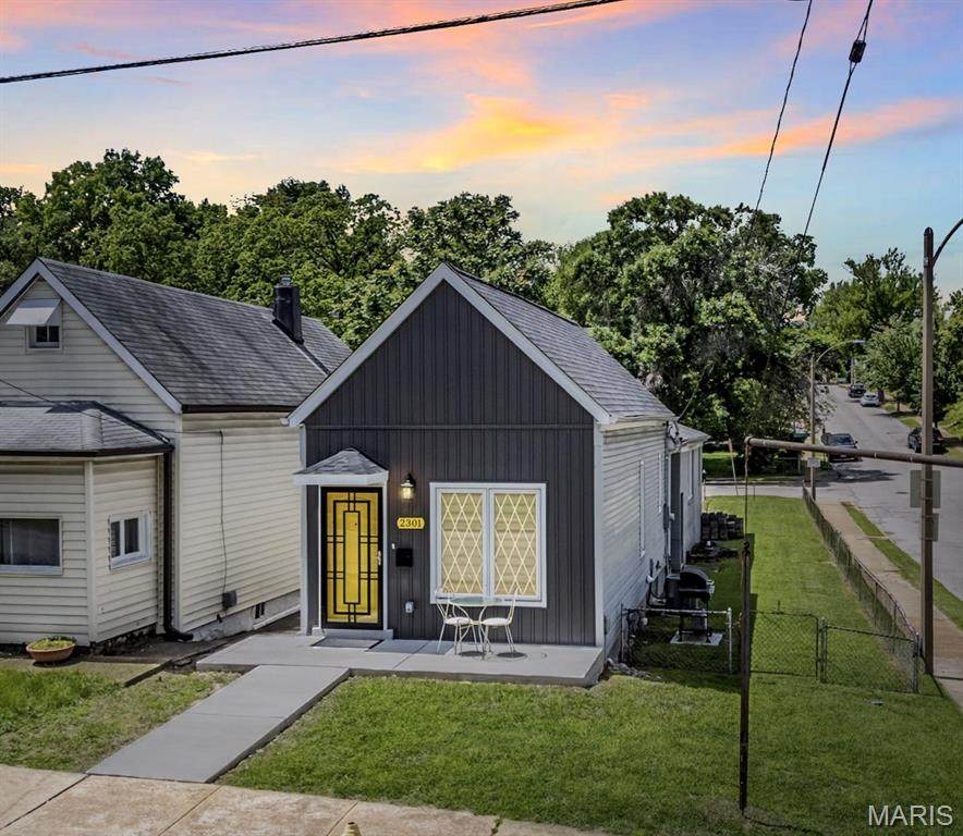 2301 Sulphur Avenue - Photo 1