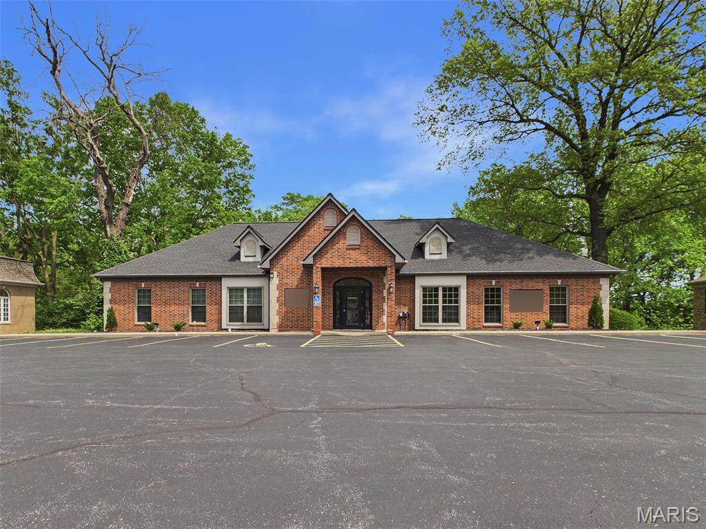 5 Executive Woods Court - Photo 1
