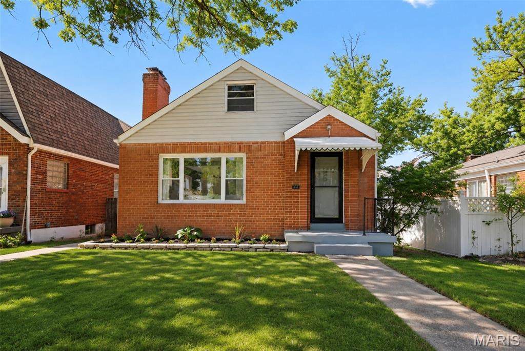 5464 Lindenwood Avenue - Photo 1