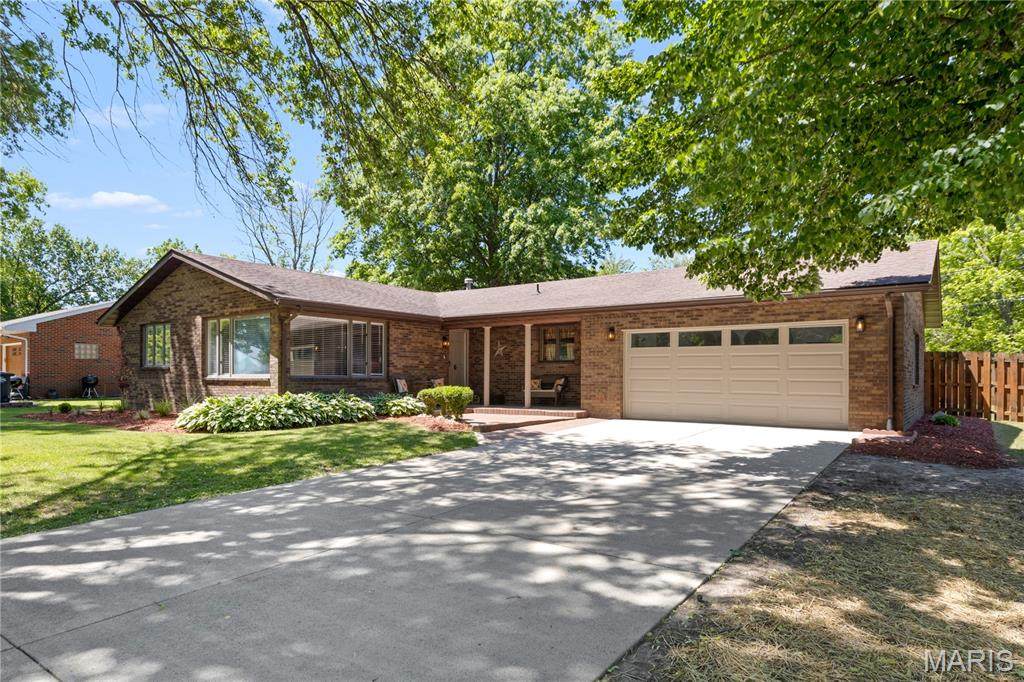5 Magnolia Drive - Photo 1