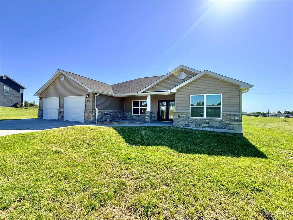 237 Sycamore Road - Photo 1