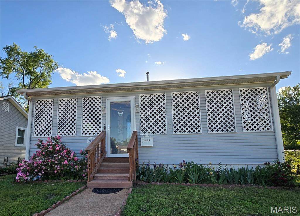 2409 Bryan Avenue - Photo 1