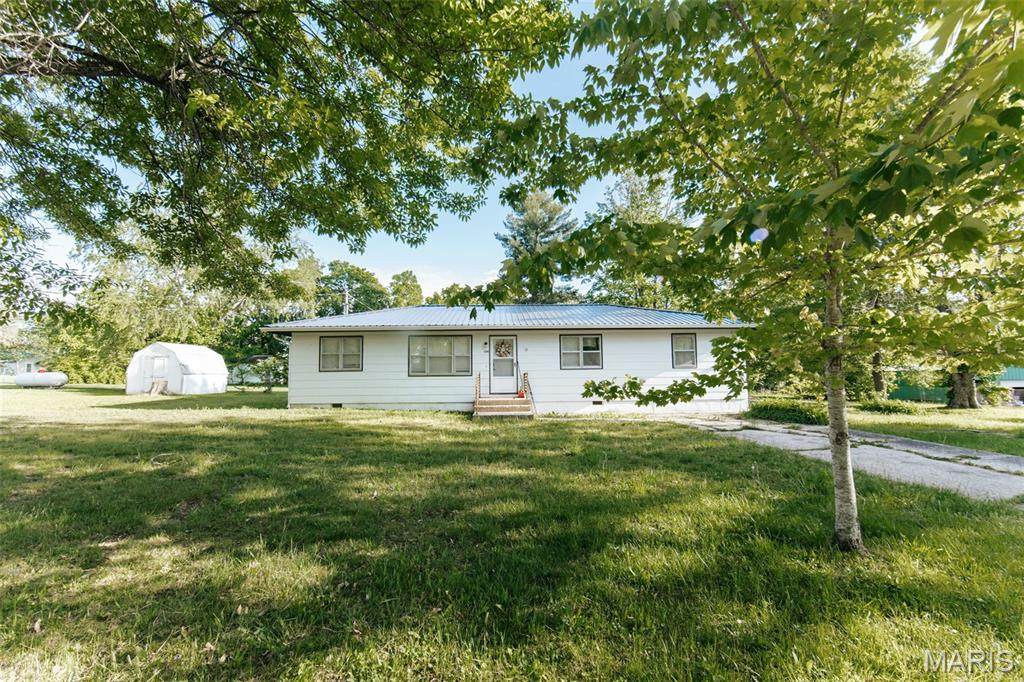 124 Sackett - Photo 1