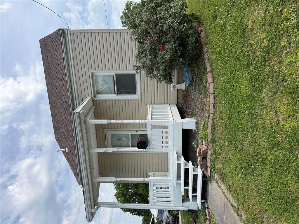 802 Olive Street - Photo 1