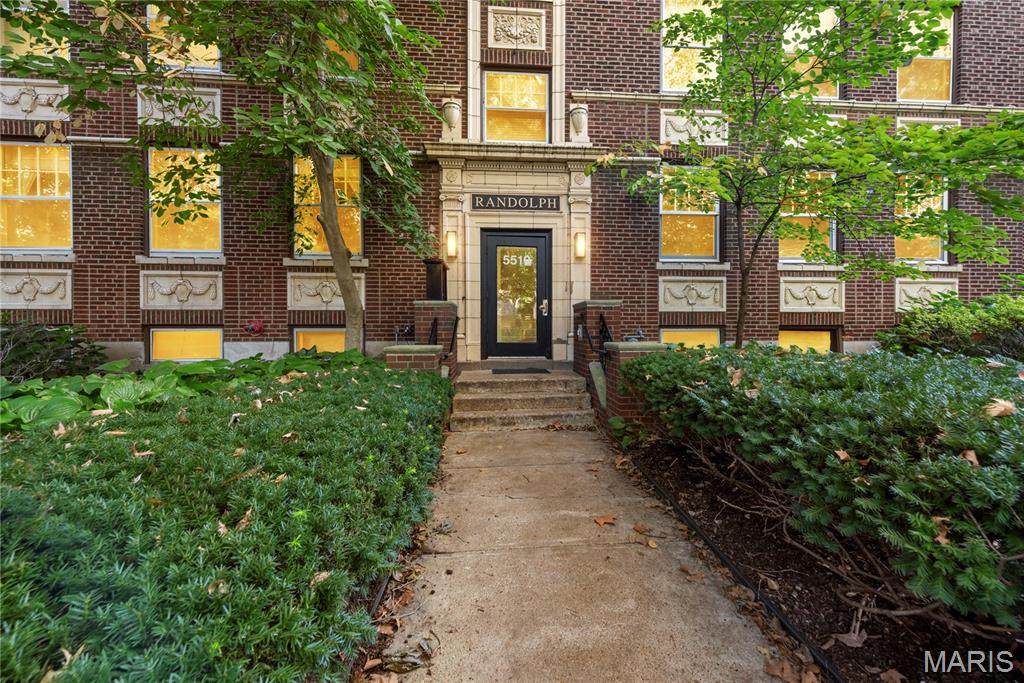 5510 Waterman Boulevard - Photo 1