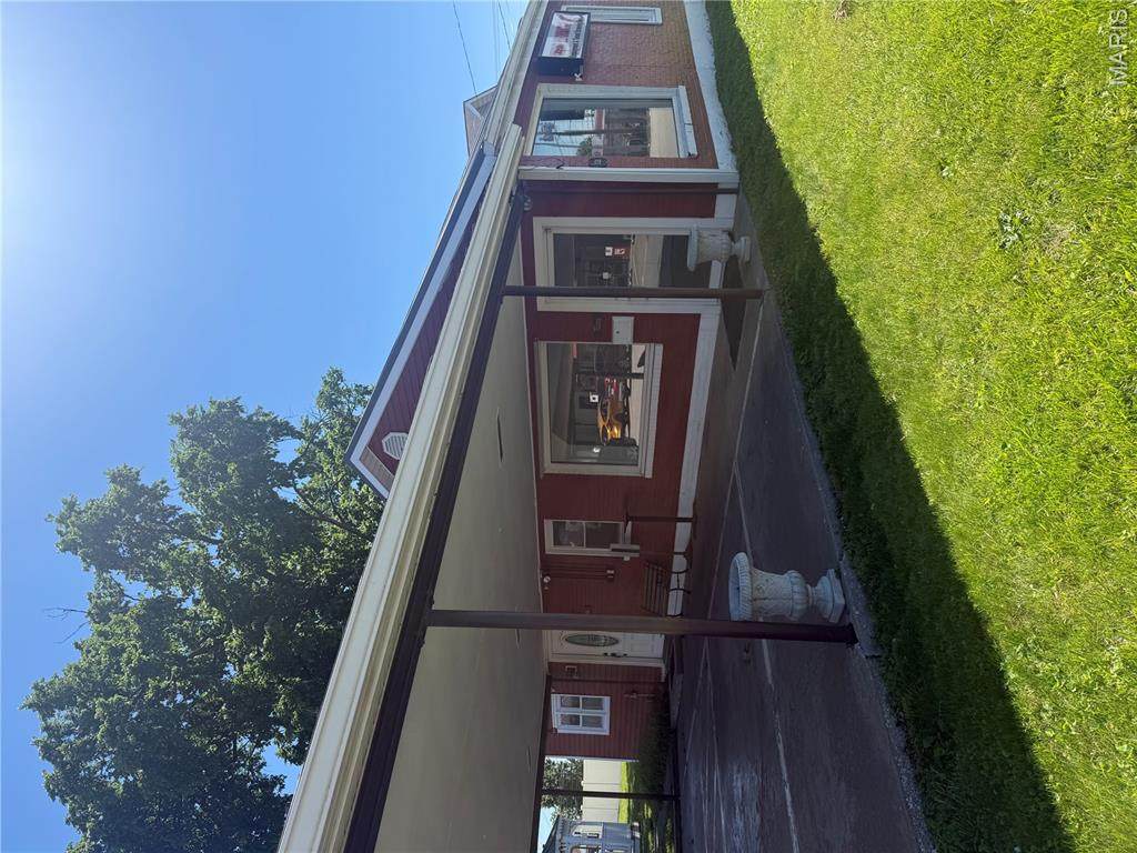 408 Pearce Boulevard - Photo 1