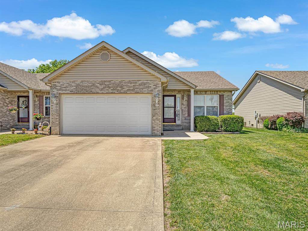 211 Alamosa Drive - Photo 1