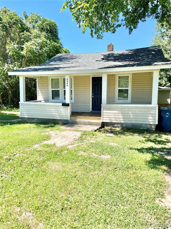 2206 Locust Avenue - Photo 1