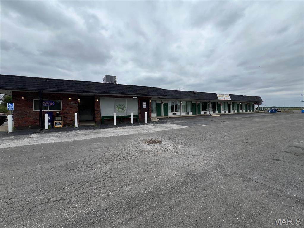 536 Veterans Memorial Drive - Photo 1