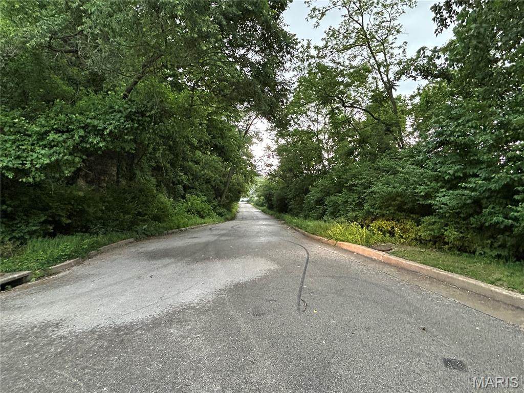 100 Grand Avenue - Photo 1