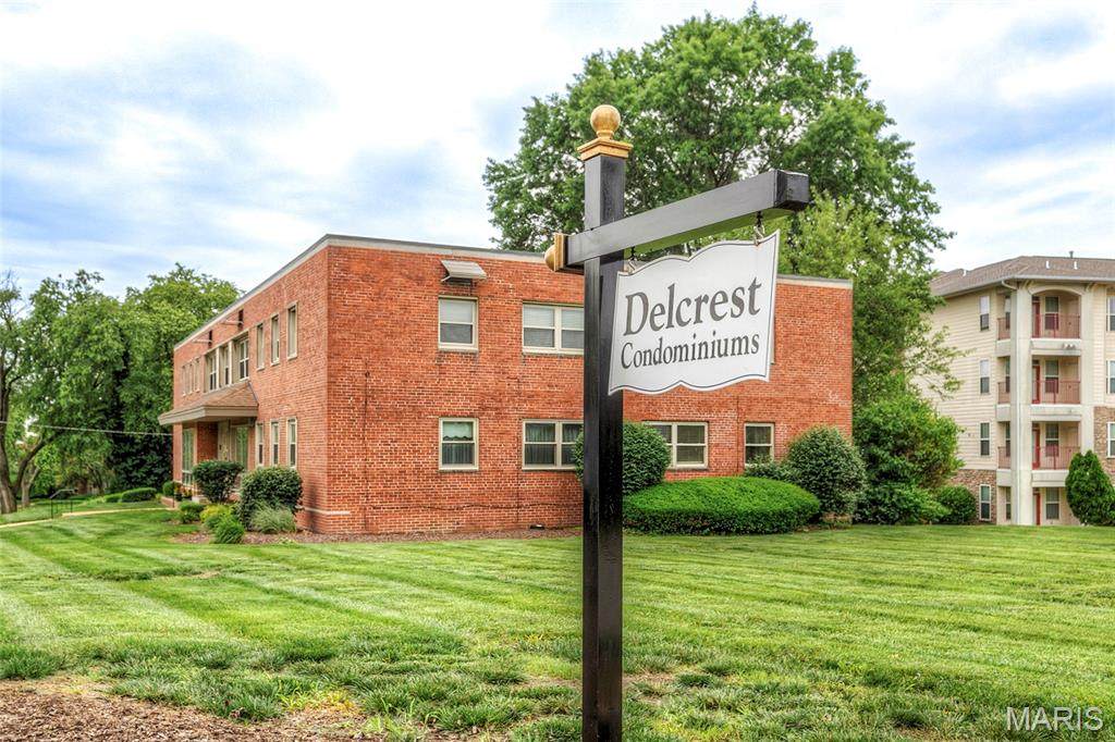 1 Delcrest Court - Photo 1