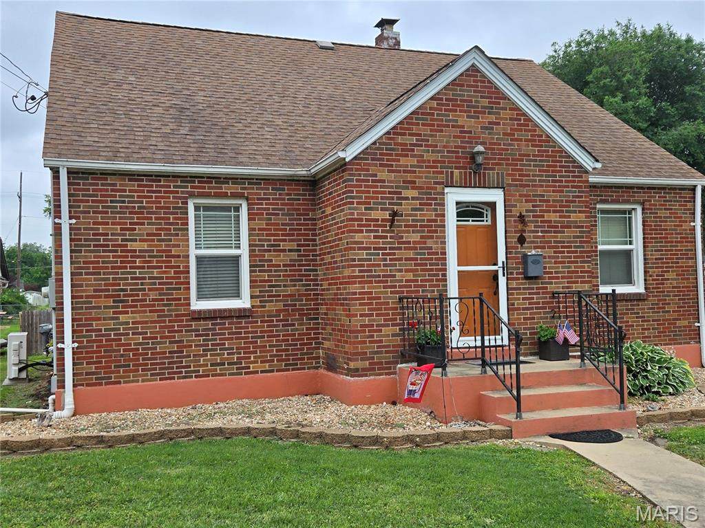 105 Carleton Street - Photo 1