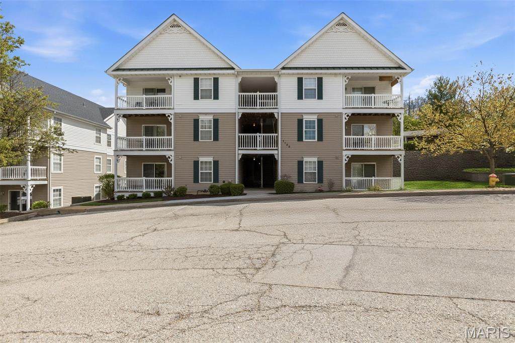 1125 Arbor Creek Drive - Photo 1