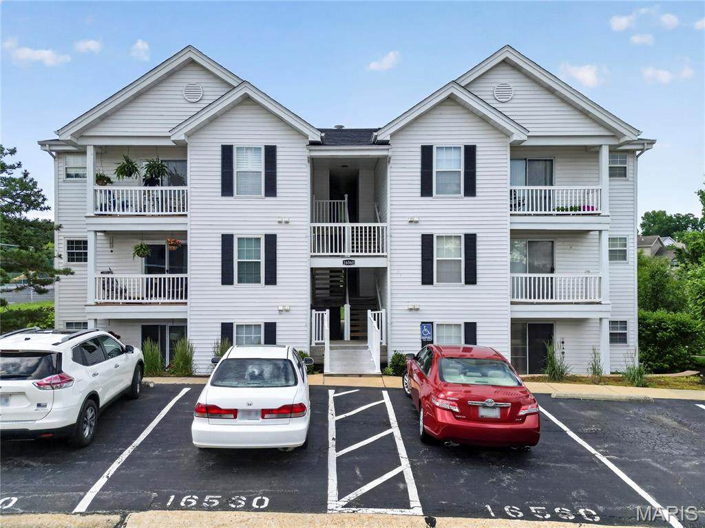 16560 Victoria Crossing Drive - Photo 1
