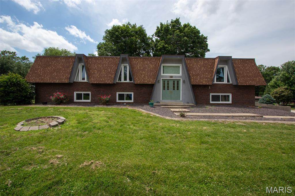 83 Memorial Court - Photo 1