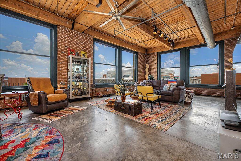 901 Washington Avenue - Photo 1