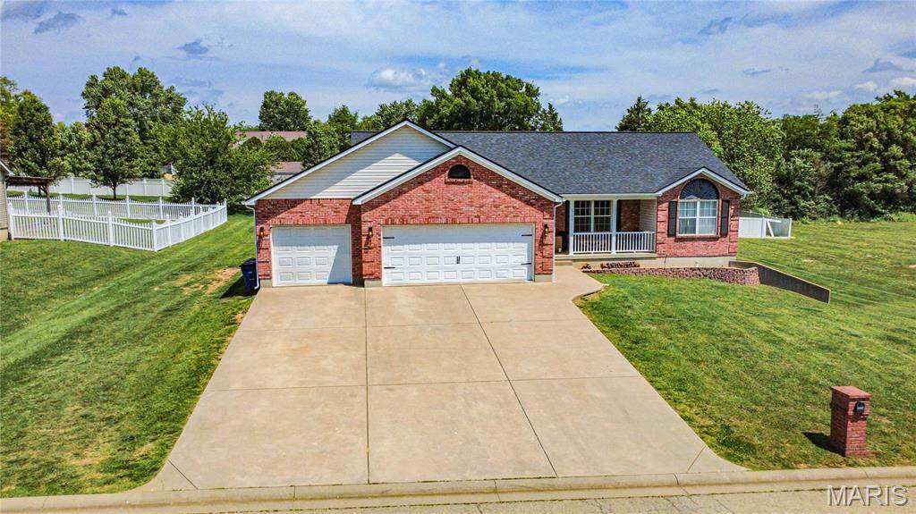 1133 Pride Drive - Photo 1